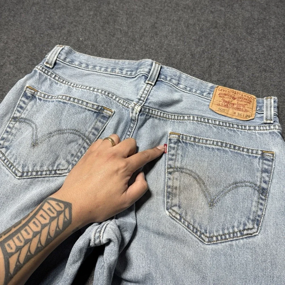 Levis all marks